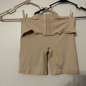 NWOT never worn tummy tucker